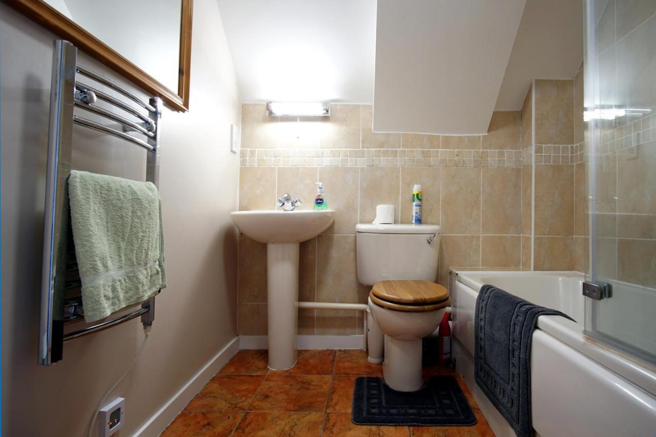 Stunning Central Exeter Apartment With Balcony And Fantastic View 외부 사진