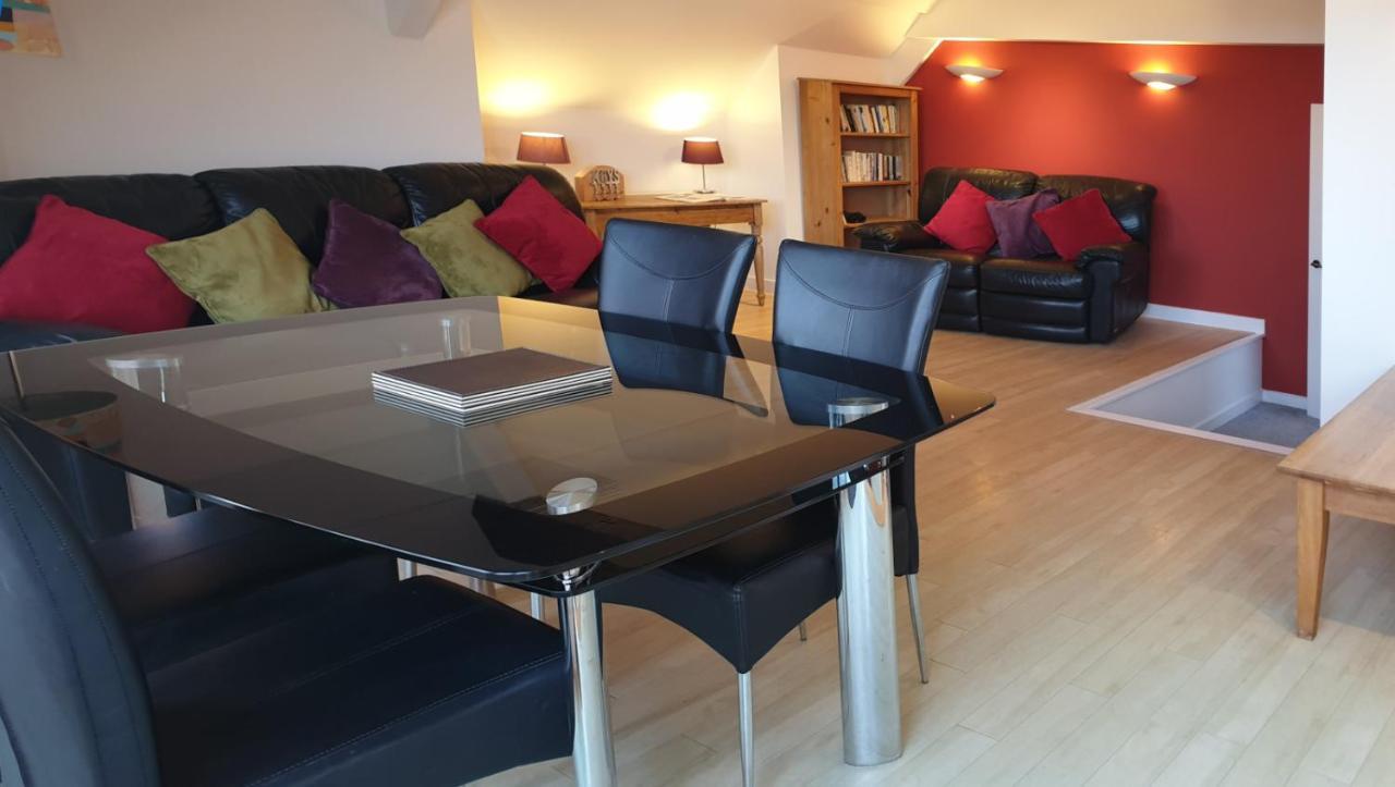 Stunning Central Exeter Apartment With Balcony And Fantastic View 외부 사진